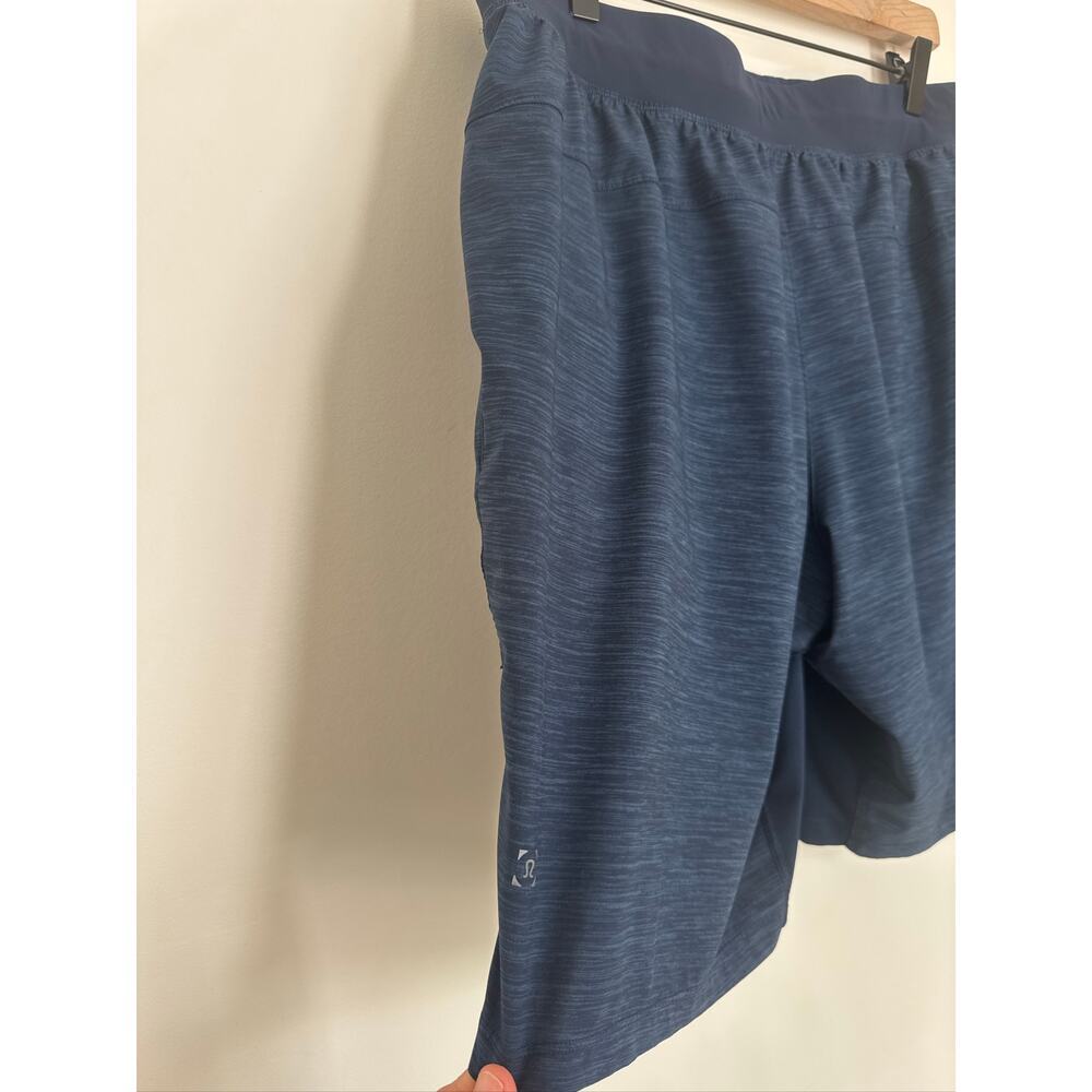 Lululemon T.H.E. Short 9" in Heather True Navy Size Large - Picture 4 of 8